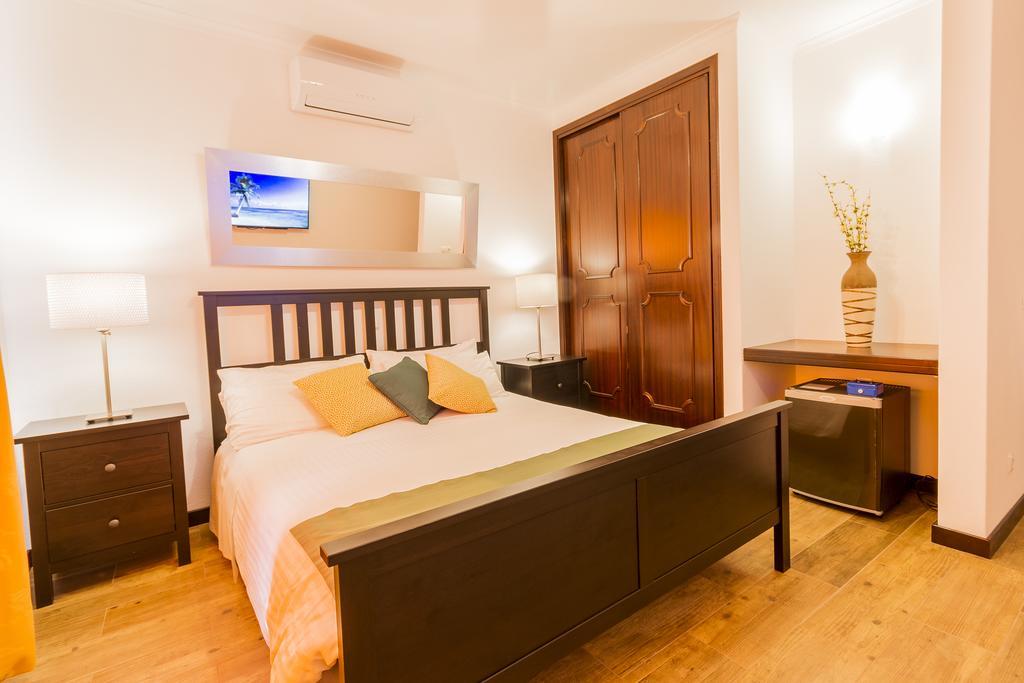 Hotel Holiday Lagos Zimmer foto