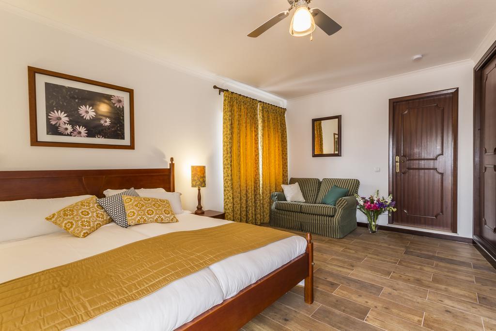 Hotel Holiday Lagos Zimmer foto